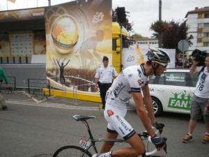 Lire la suite à propos de l’article Une journée sur le Tour de France